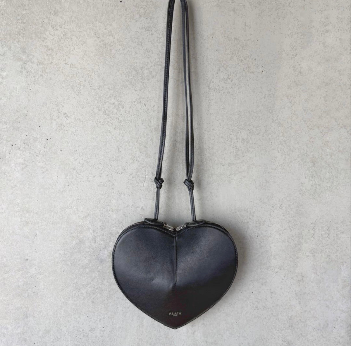 Authentic ALAÏA Black Leather Le Coeur Heart Shoulder Bag Excellent Condition