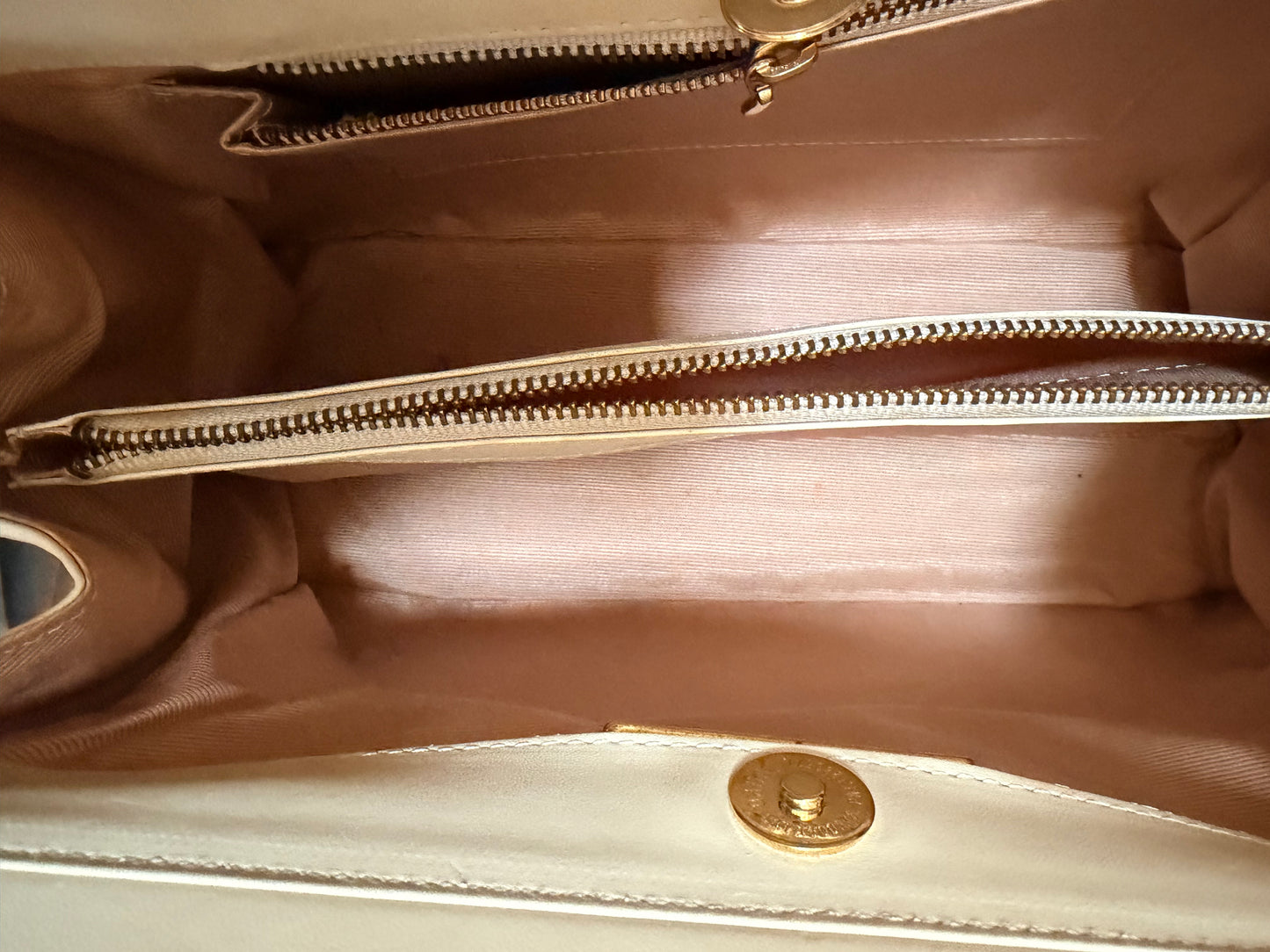 Vintage Valentino Garavani Ivory Leather Top Handle Bag