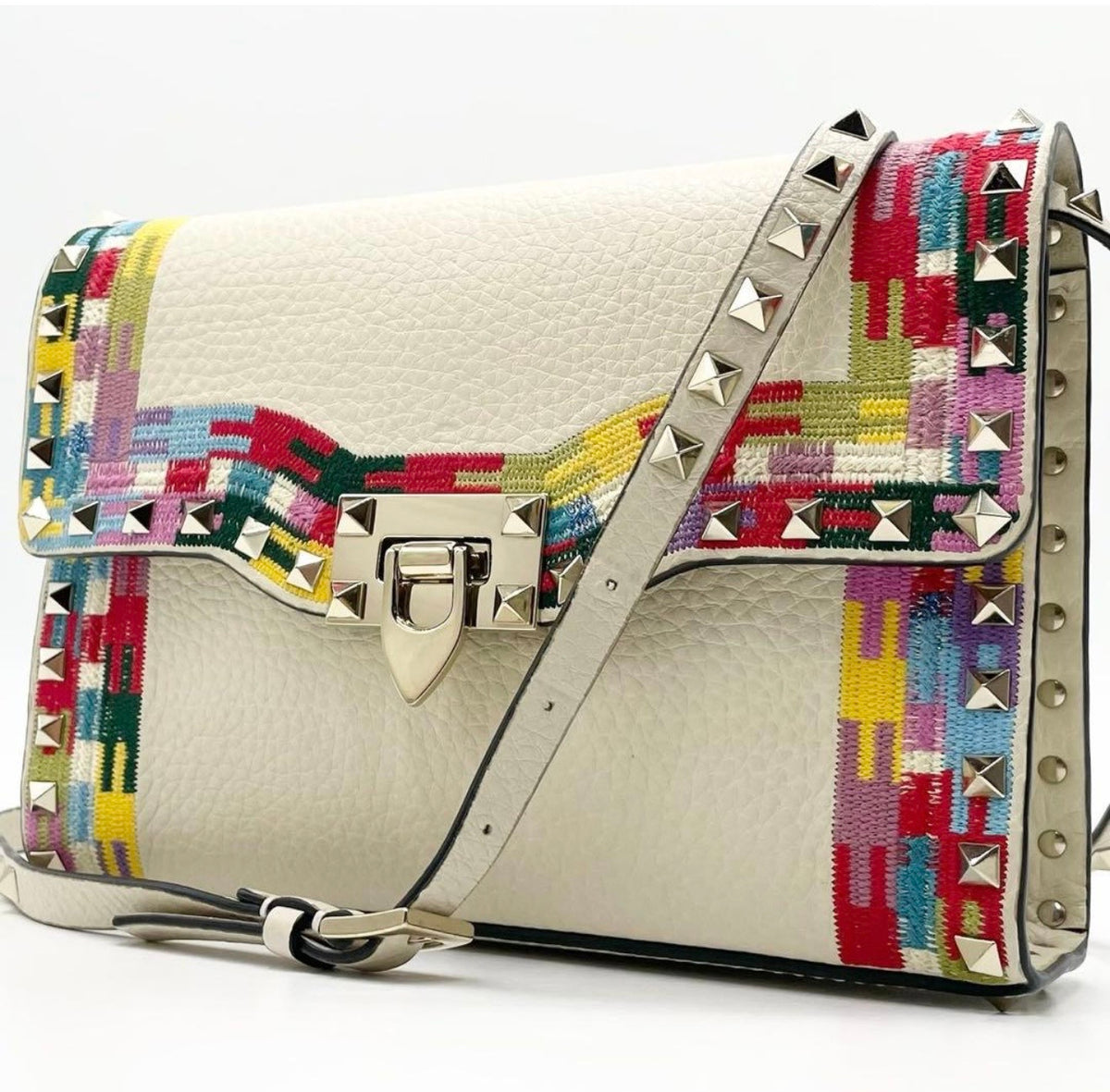 Valentino Garavani Rockstud Medium „Ethnic/Native Camo” Frame Flap Bag