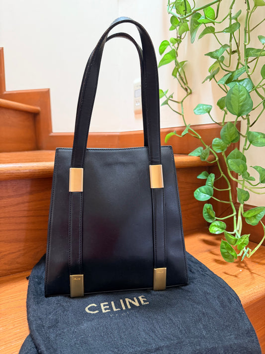 Clasic Atemporal: Céline Vintage Leather Bag