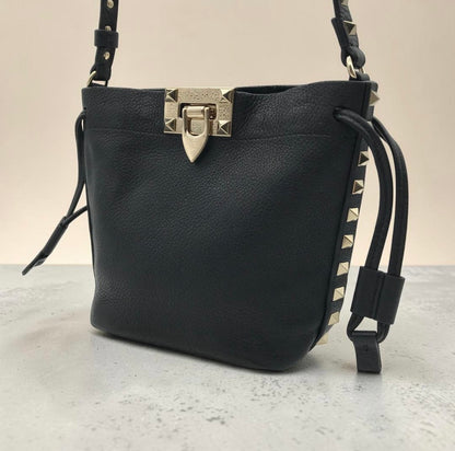 Valentino Garavani Rockstud Alcove Small Bucket Bag - Black Grained Leather