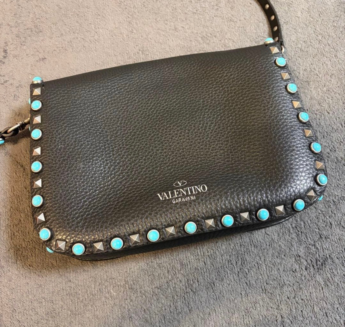 Valentino Garavani Rockstud Rolling Medium Shoulder Crossbody Bag Black Leather