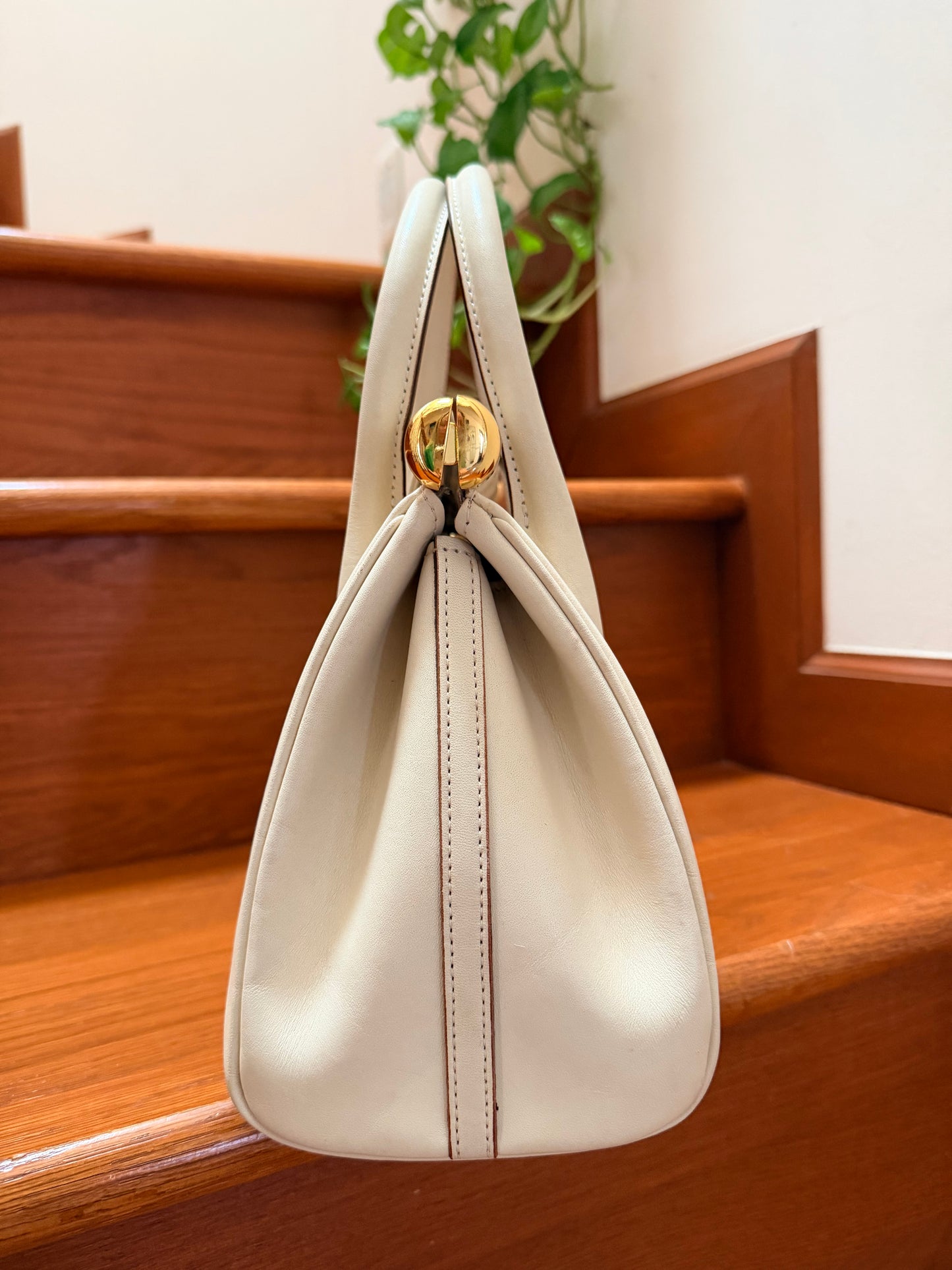 Vintage Valentino Garavani Ivory Leather Top Handle Bag