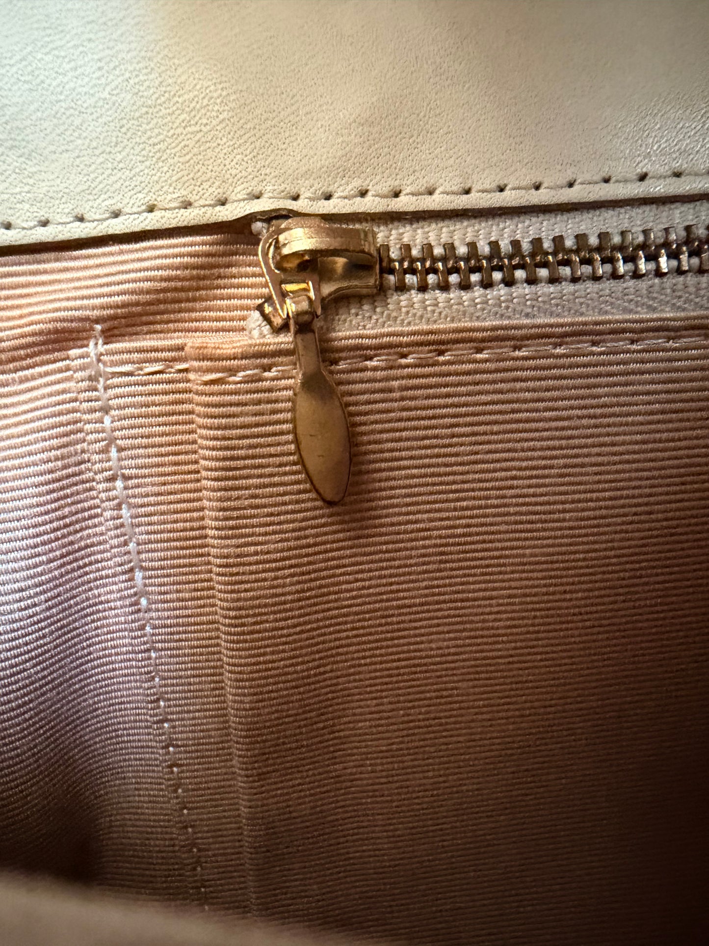 Vintage Valentino Garavani Ivory Leather Top Handle Bag