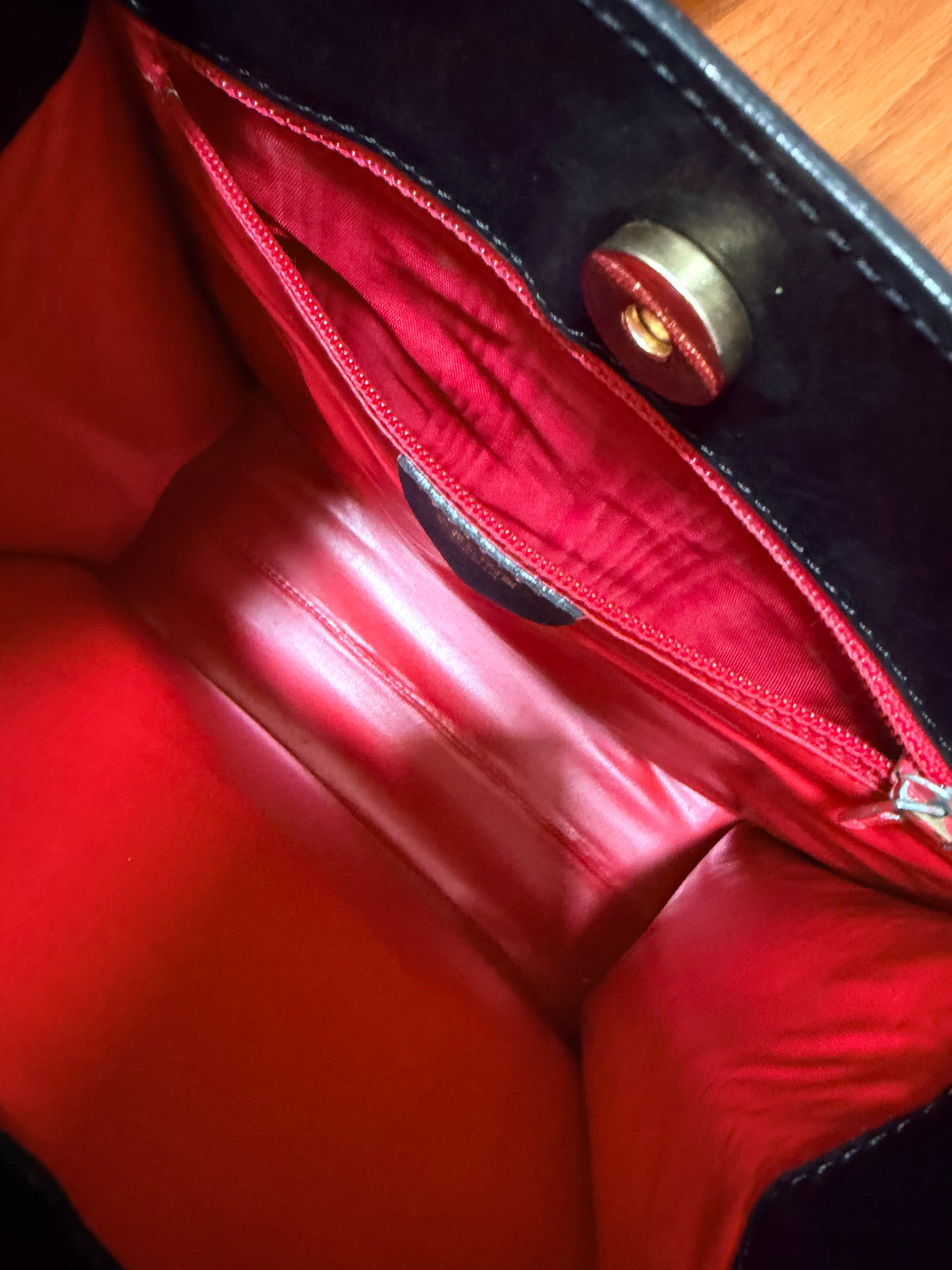 Clasic Atemporal: Céline Vintage Leather Bag