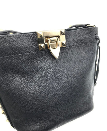 Valentino Garavani Rockstud Alcove Small Bucket Bag - Black Grained Leather