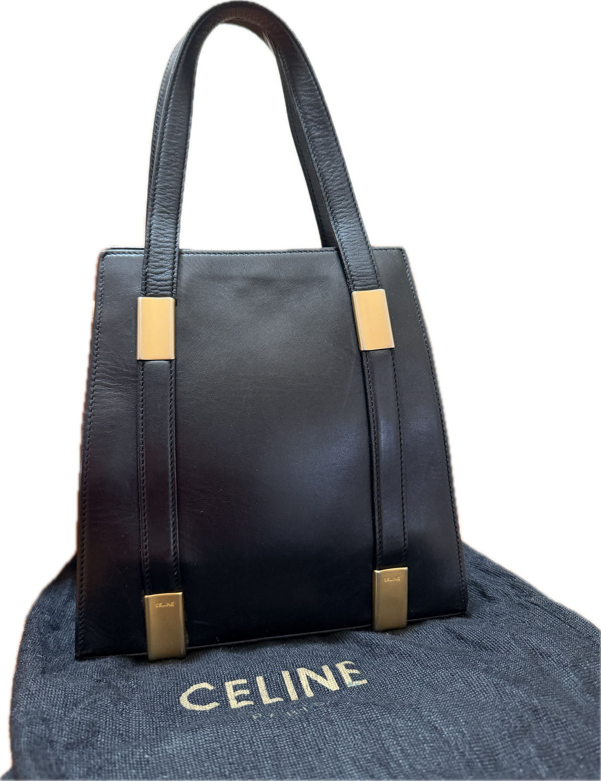 Clasic Atemporal: Céline Vintage Leather Bag