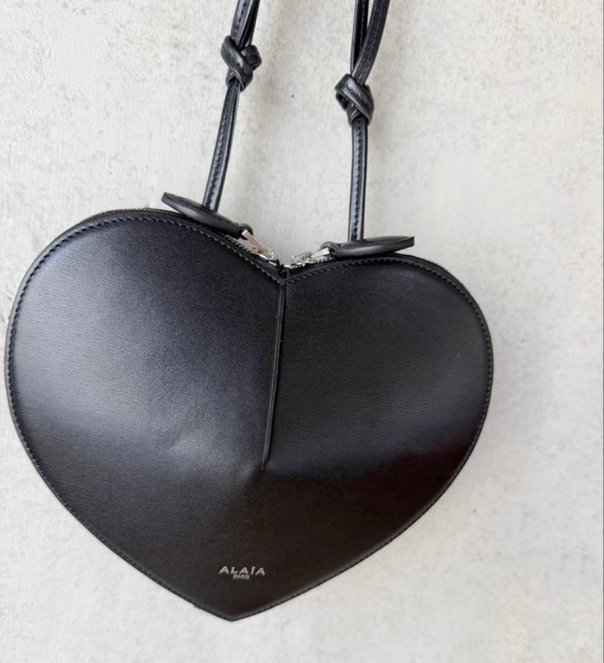 Authentic ALAÏA Black Leather Le Coeur Heart Shoulder Bag Excellent Condition