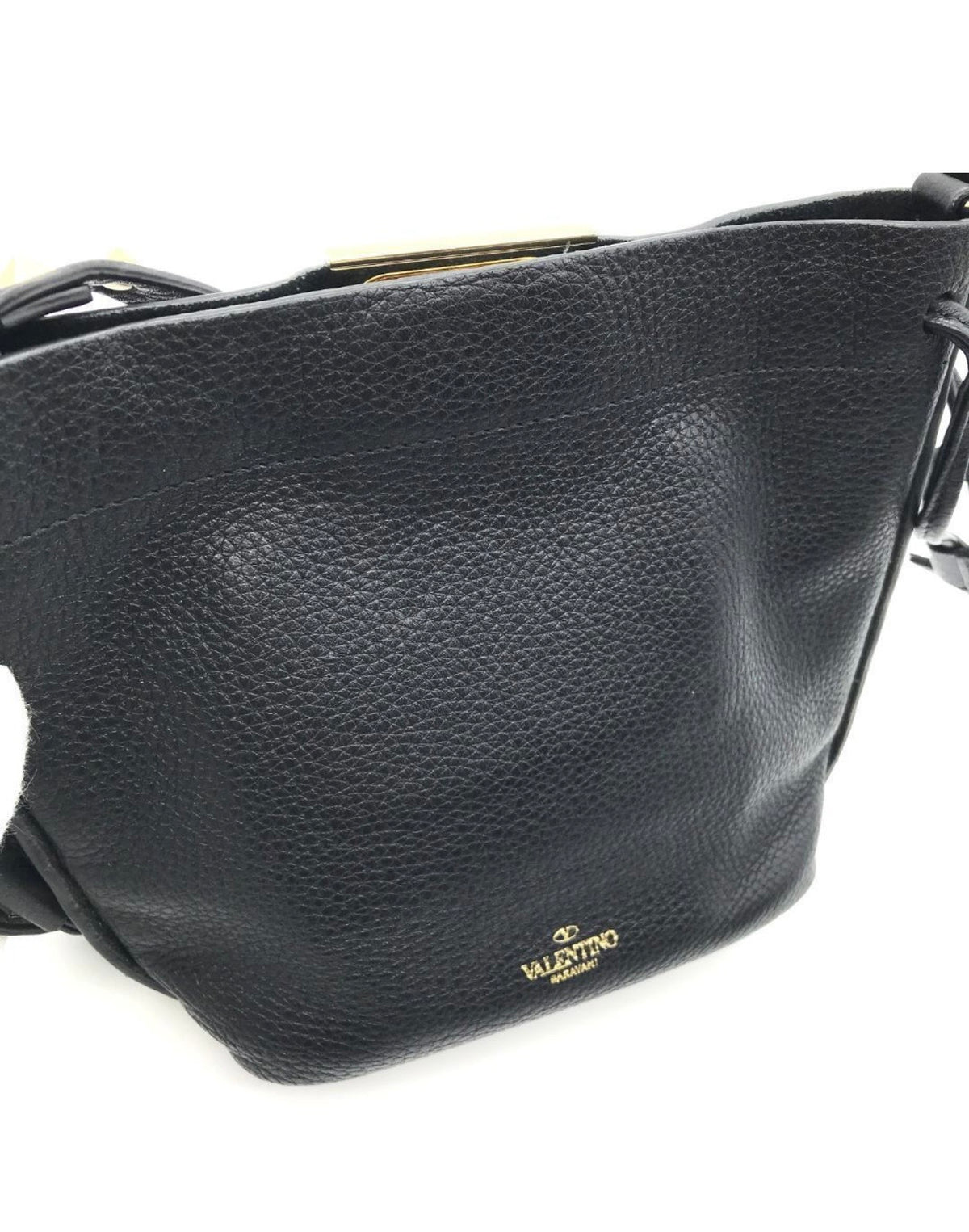 Valentino Garavani Rockstud Alcove Small Bucket Bag - Black Grained Leather