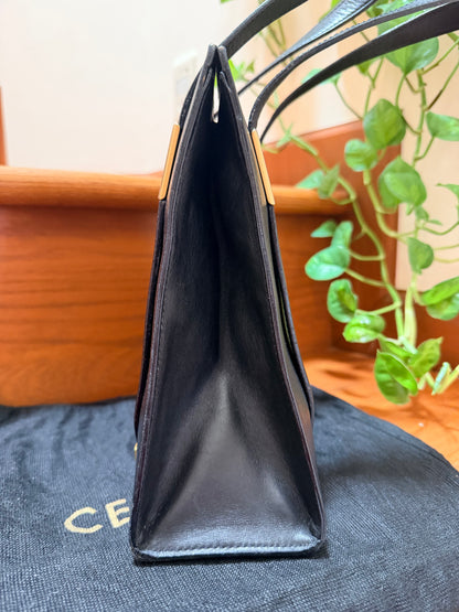 Clasic Atemporal: Céline Vintage Leather Bag